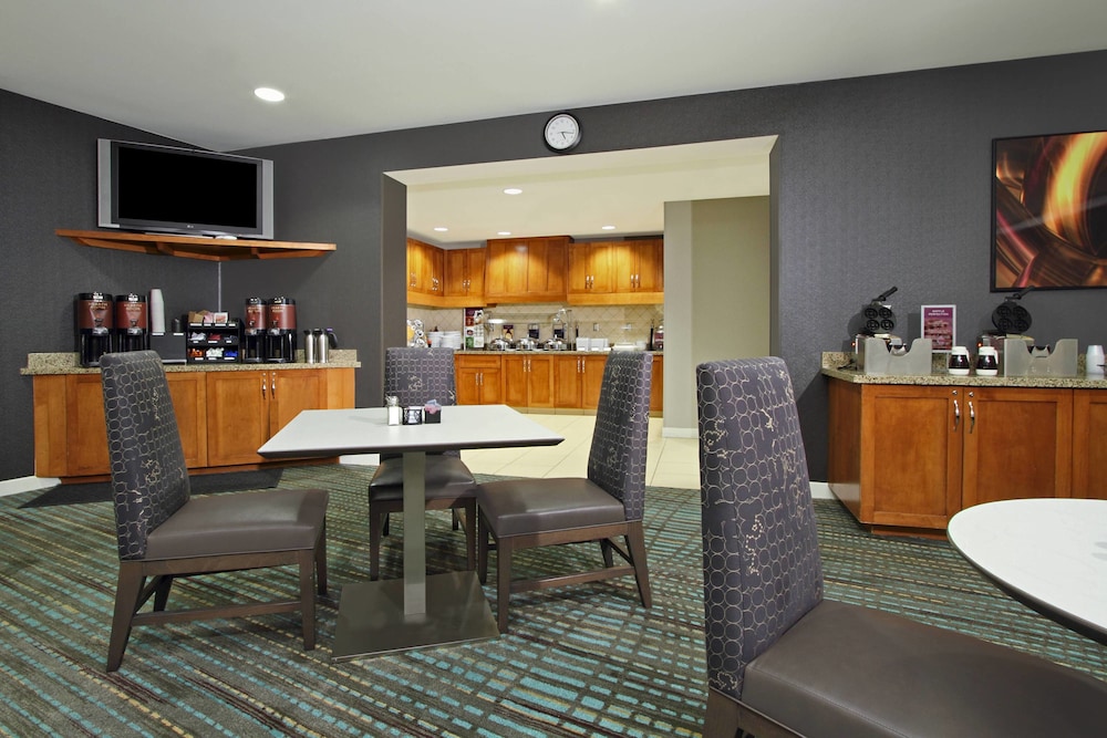 Residence Inn Phoenix Glendale Sports & Entertainment District 35/54