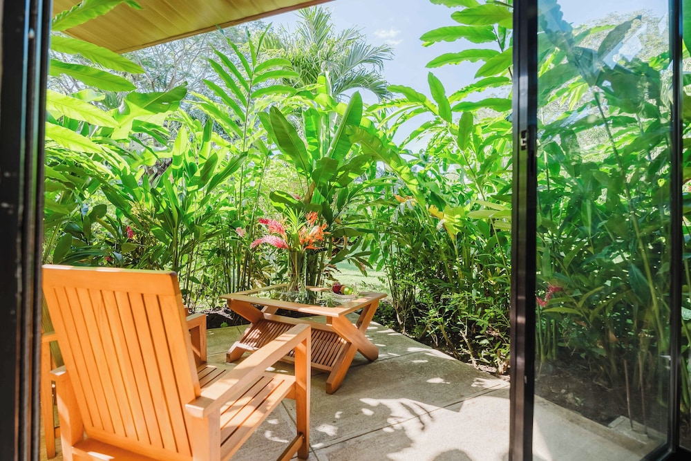 Papagayo Golden Palms Beachfront Hotel 35/65