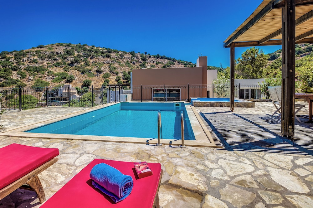 Istron Collection Villas 18/50