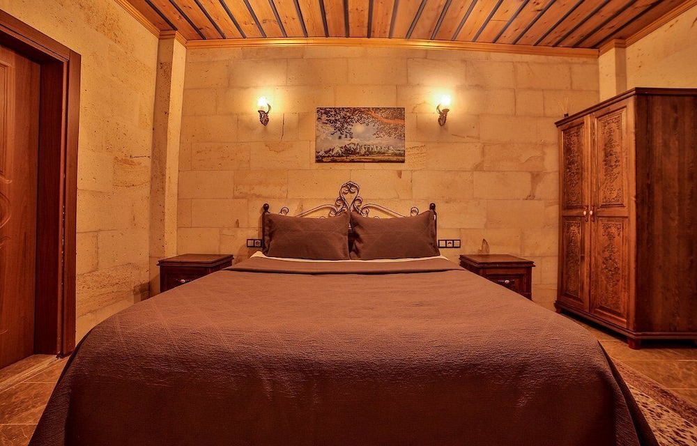 Milat Cave Hotel 33/50