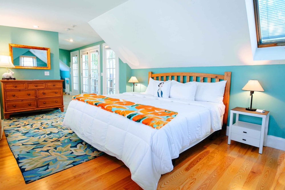 The Provincetown Hotel at Gabriel's 10/51