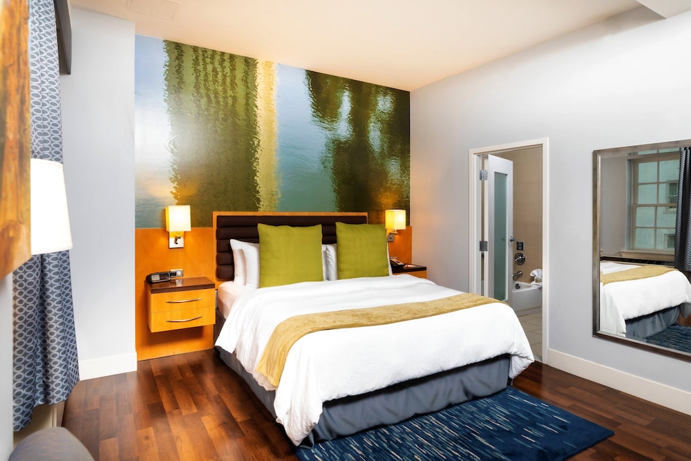 Hotel Indigo Baton Rouge Downtown 30/83
