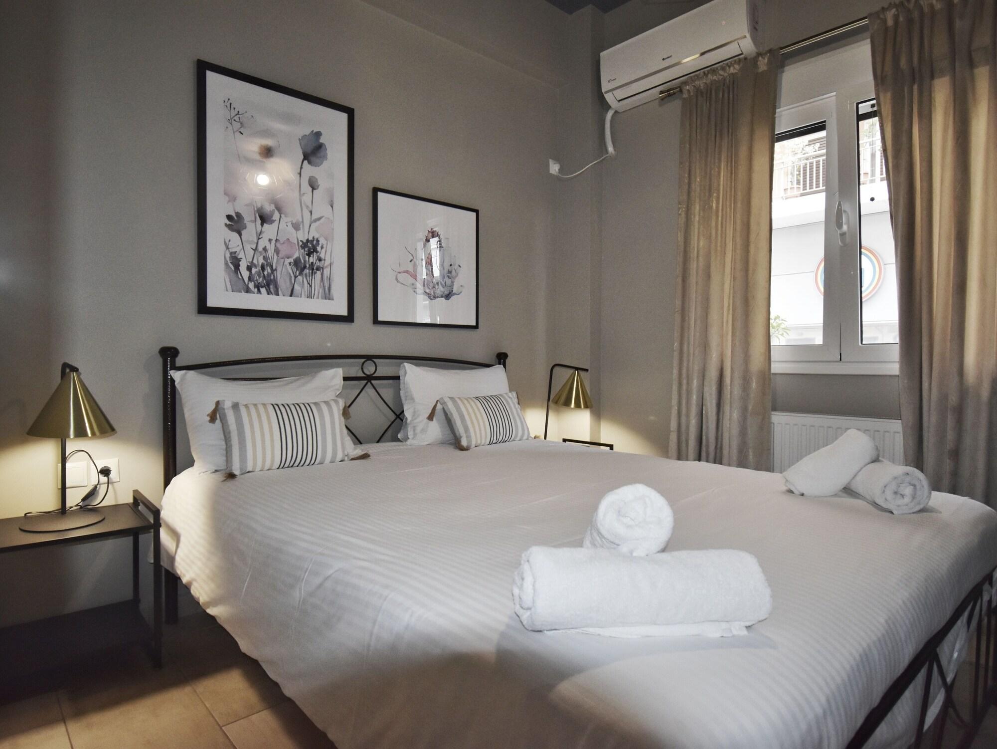 2 Bedrooms, Petite, Apartment, Separate Building