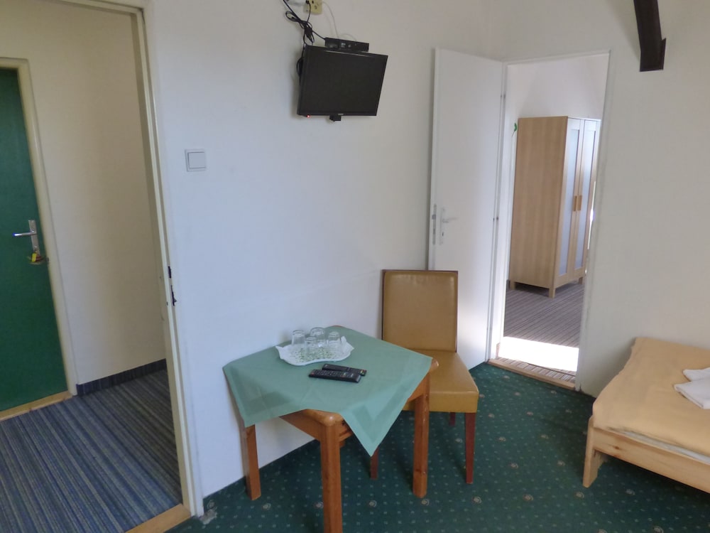 Hotel Svornost 56/72