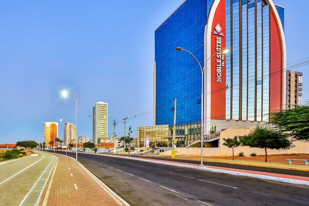 NOBILE SUITES DEL RIO - PETROLINA 62/70