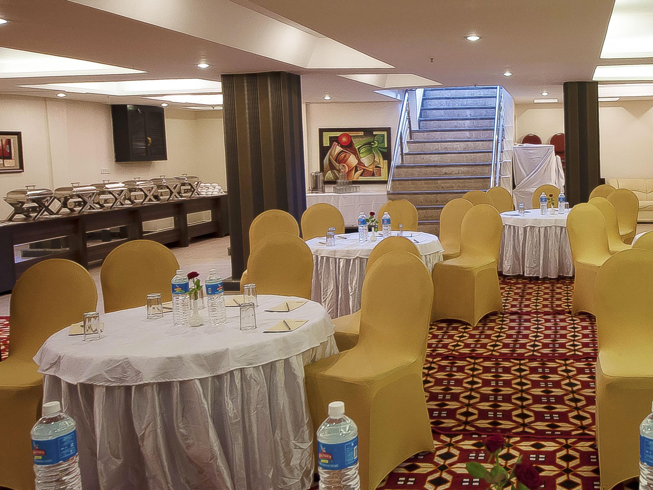 Hotel Pitrashish Premium 39/42