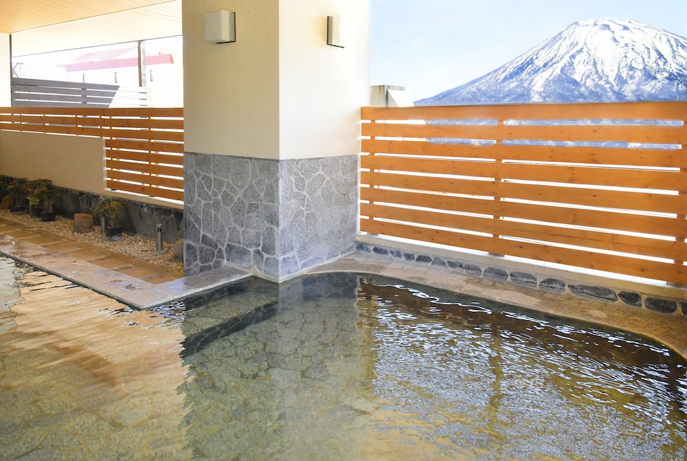 swimming pool spa