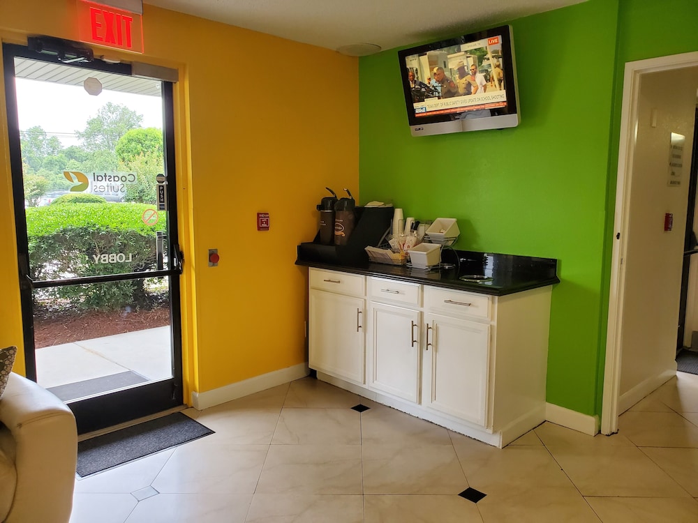 Coastal Inn & Suites Wilmington NC (ex Super 8 Wilmington) 5/27