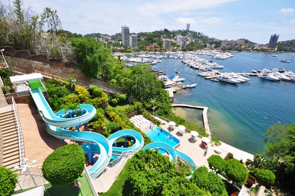 Alba Suites Acapulco 9/59