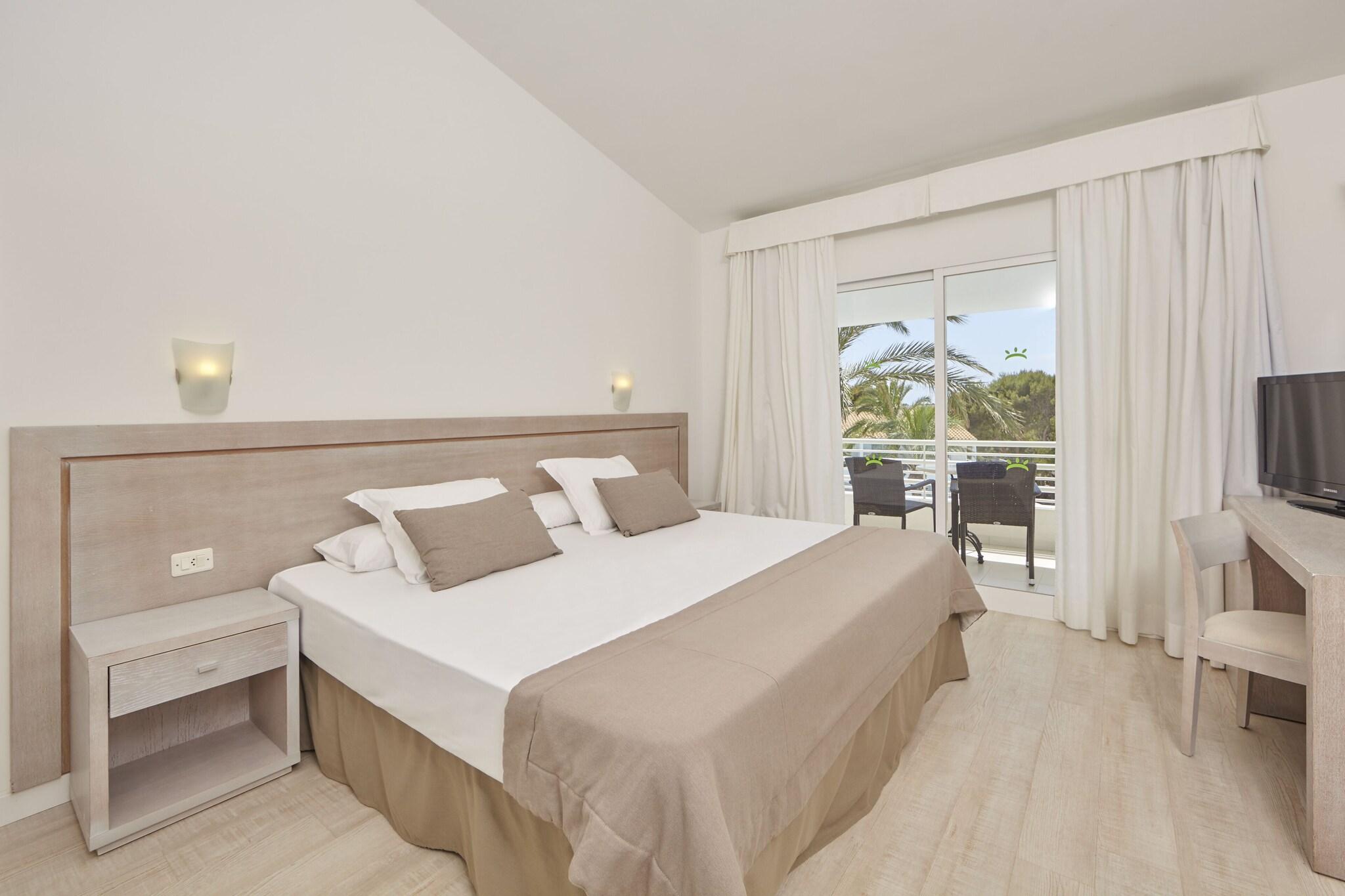Prinsotel La Caleta Hotel And Apartments 15/50