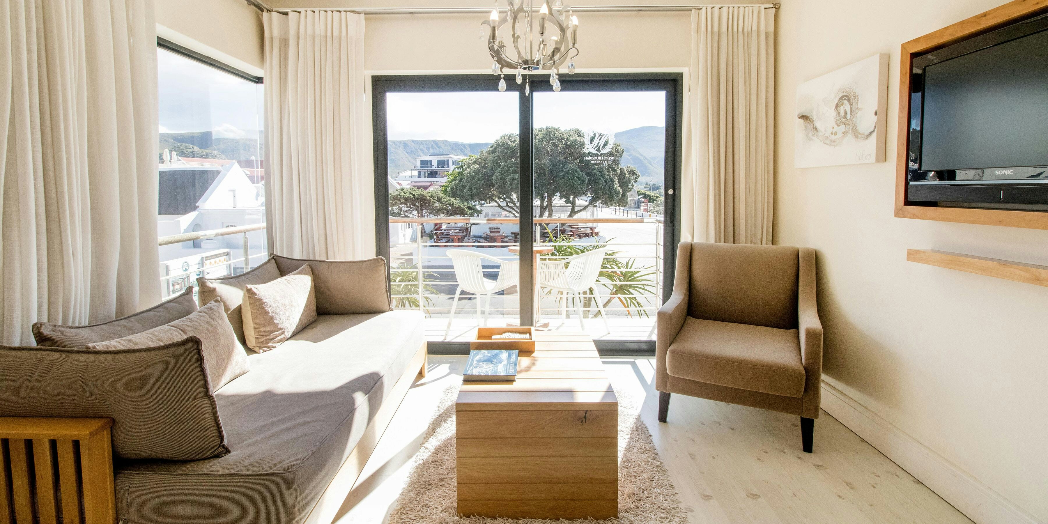 Harbour House Hotel 32/36