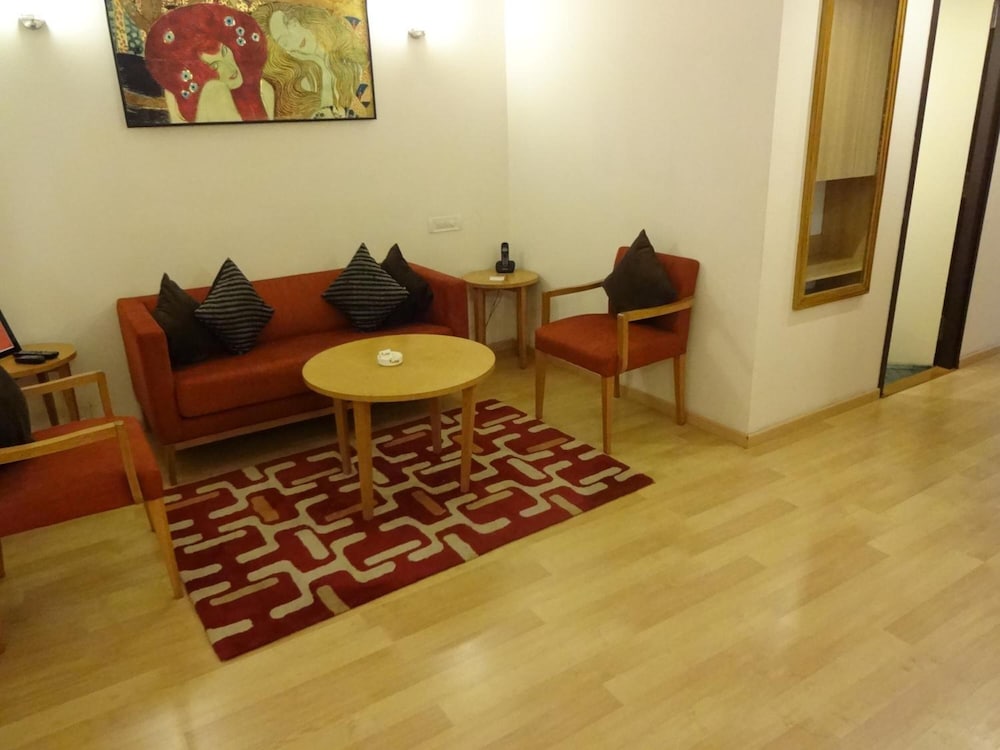 Red Fox Hotel Hitec City 20/33