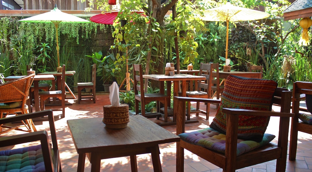 Green Tiger Vegetarian House 39/51