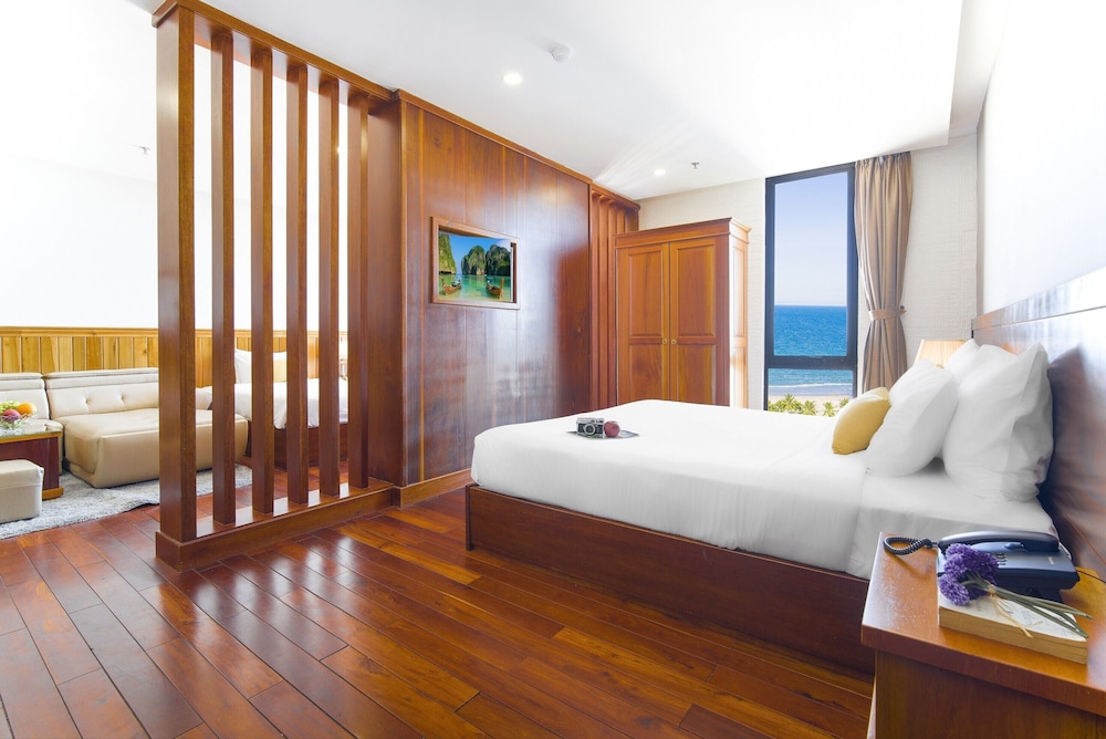 Sunny Ocean Hotel & Apartment 33/71