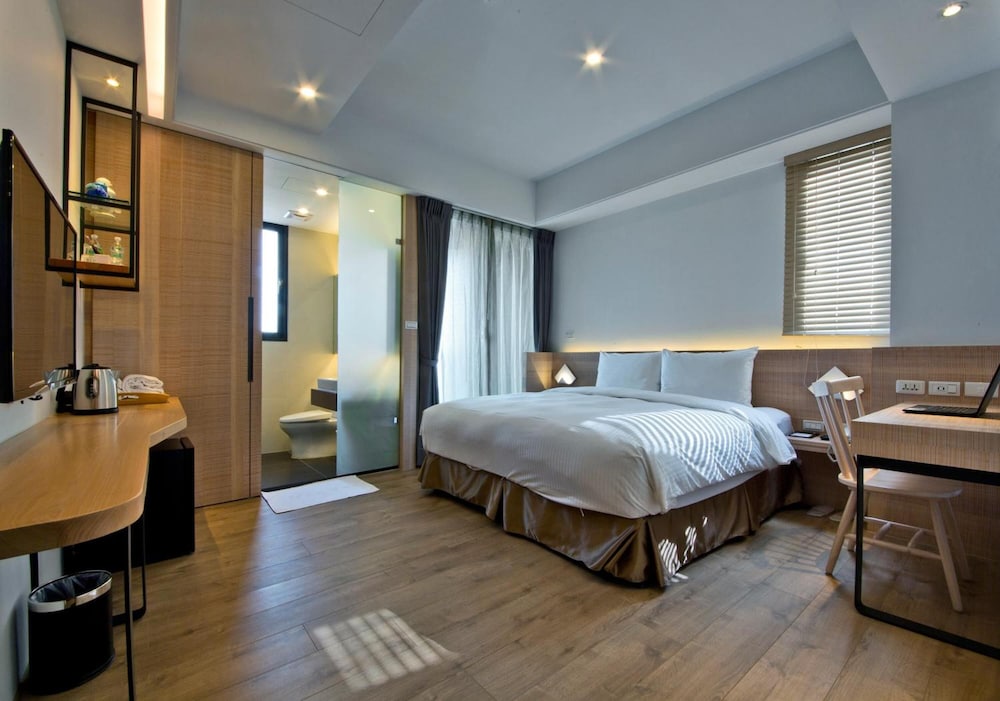 JOY INN 25/47