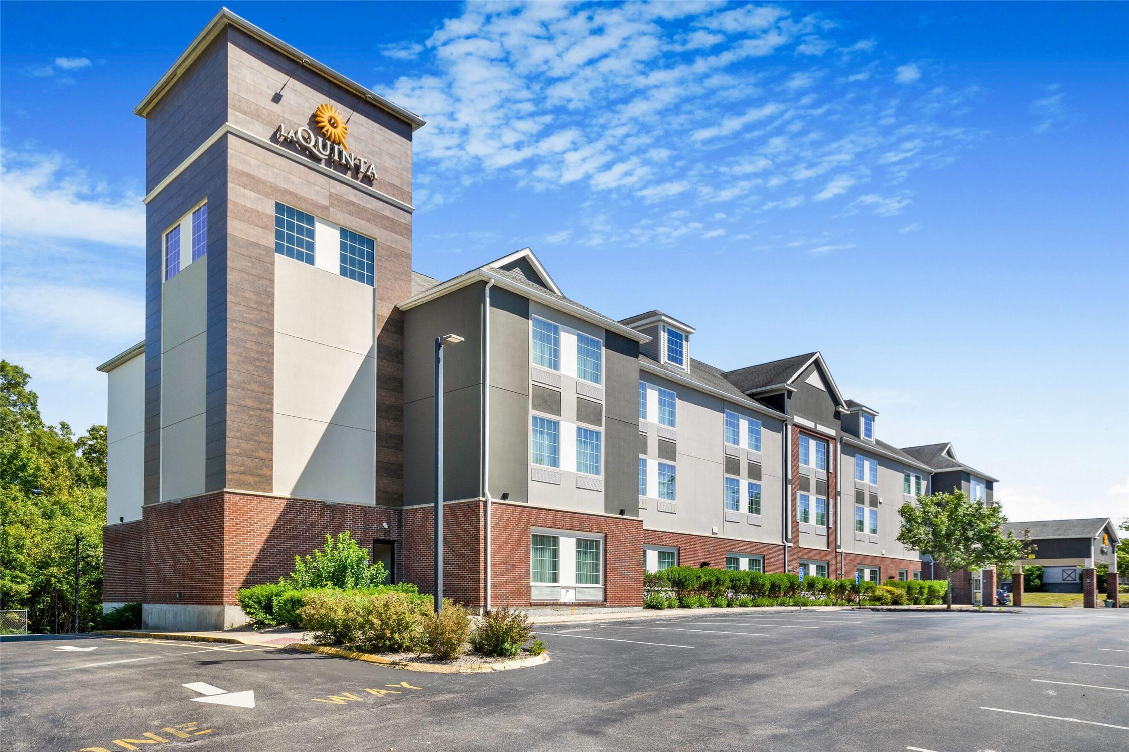 La Quinta Inn Suites By Wyndham Stonington Mystic Area 52/59