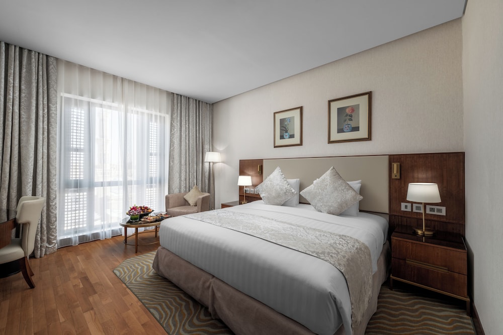 Premier City King Bed