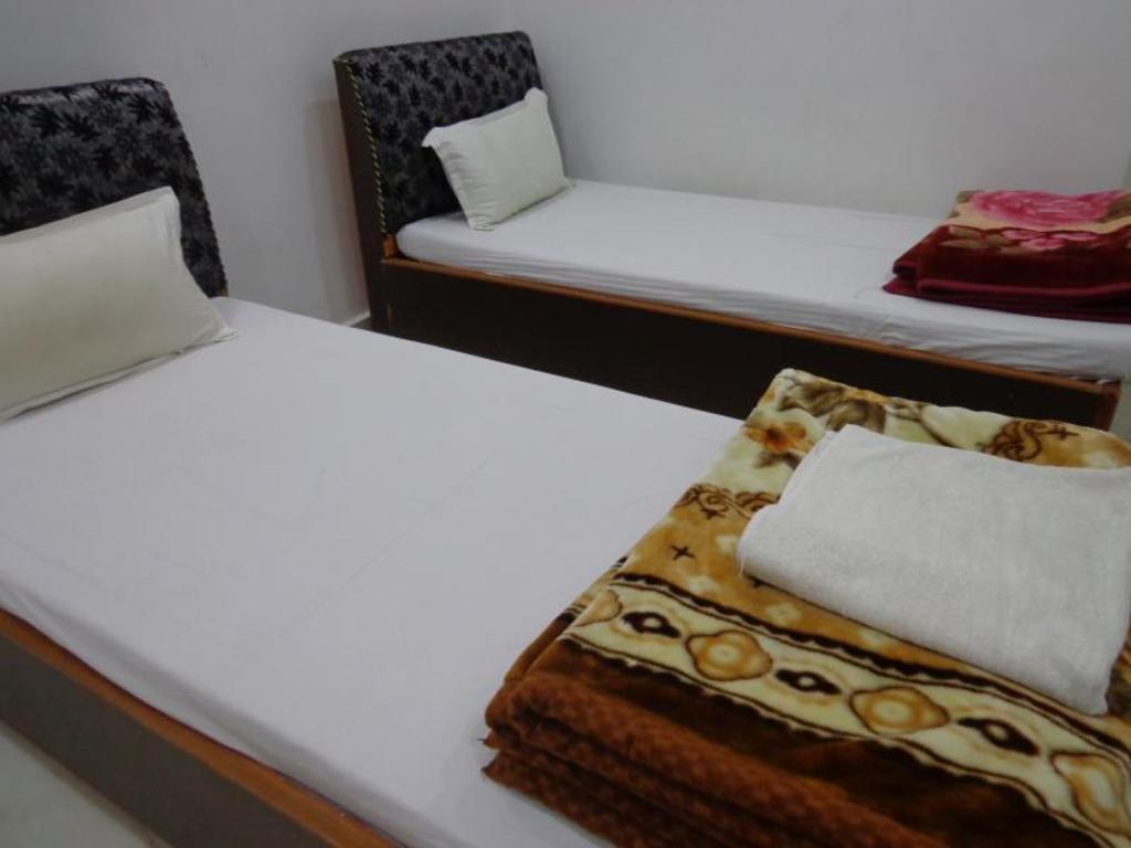 Jyoti Guest House 15/26