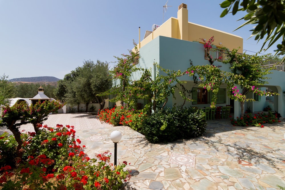 Villa Athena 62/77
