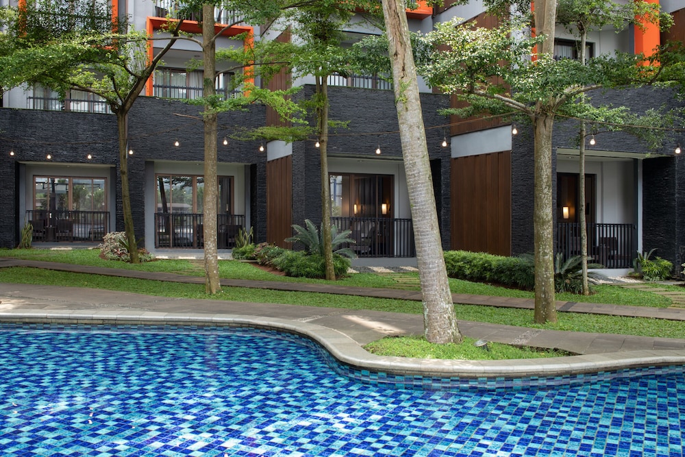 Aston Sentul Lake Resort and Conference Center 55/57