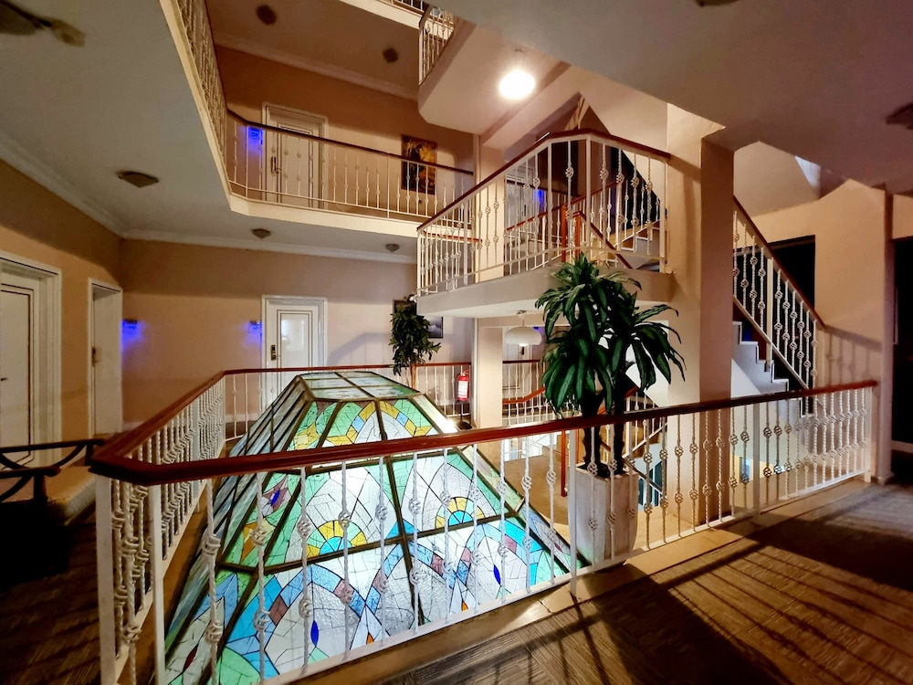 Europa Hotel 40/61
