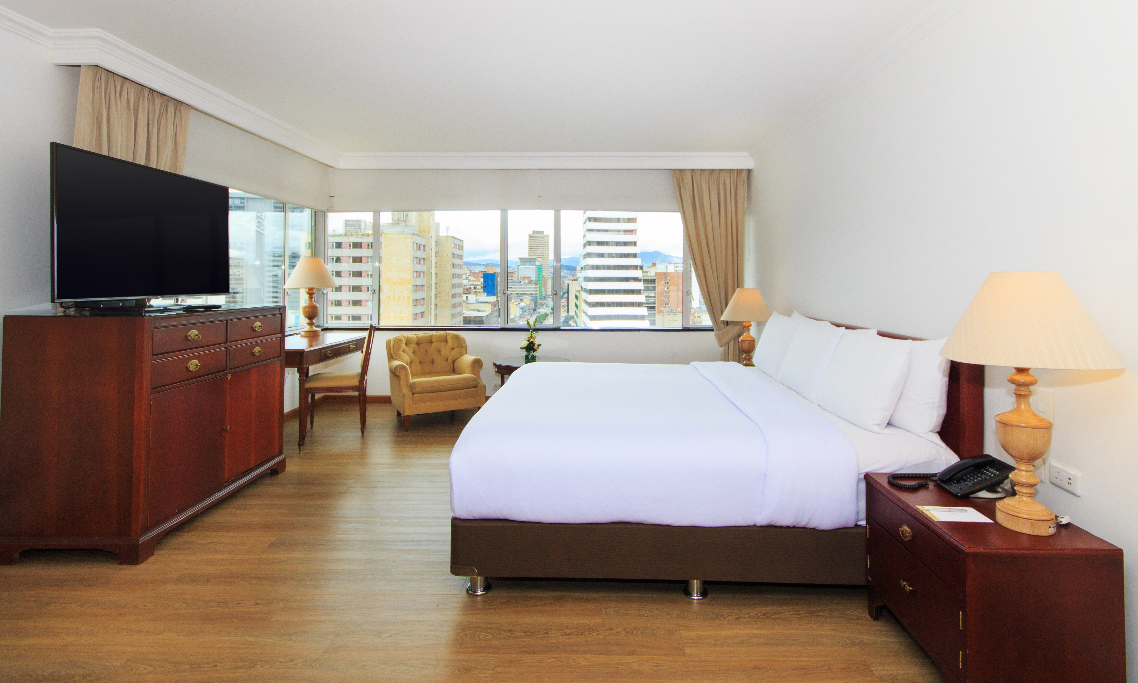 MASTER, SINGLE, KING BED