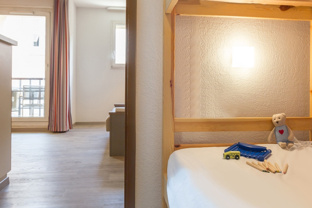 Renovated, Studio, Bunk Bed, Sofa, Balcony