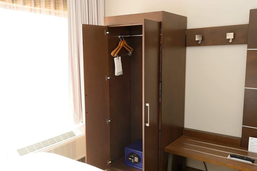 Holiday Inn Express Hillsborough Durham Area, an IHG Hotel 23/47