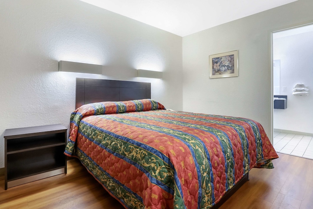 Rodeway Inn Winston Salem Route 52 18/25