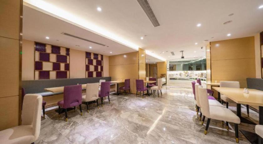Lavande Hotel (Shenzhen Jingtian Metro Station) 40/46