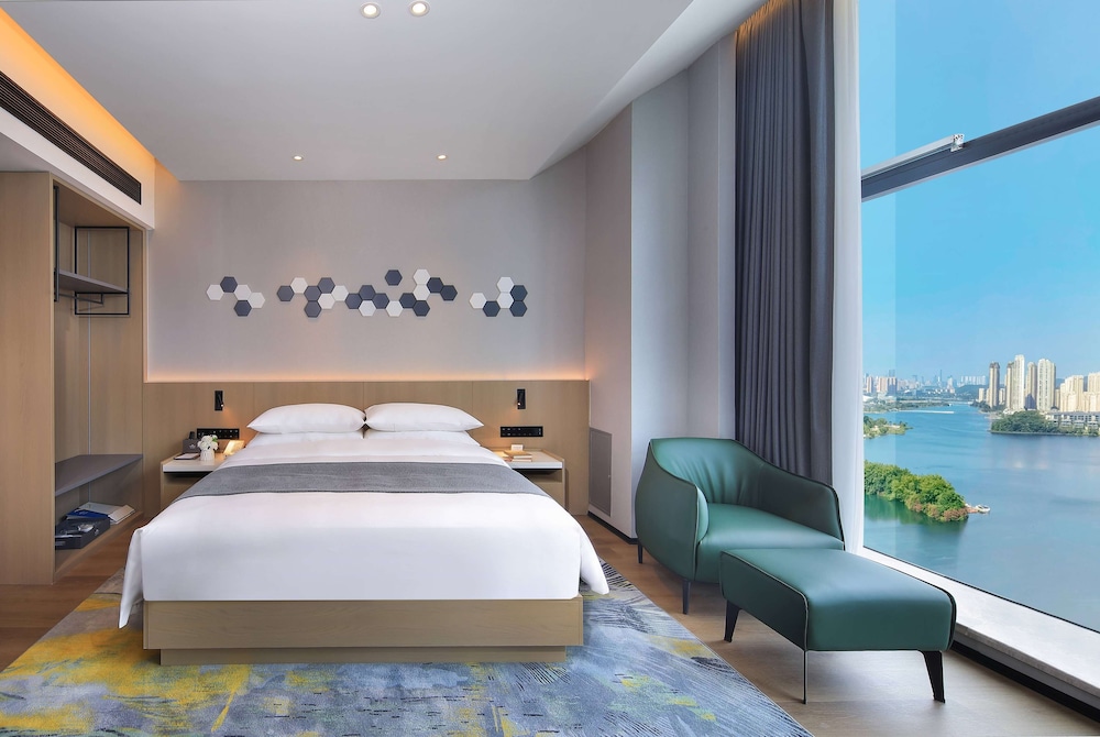 Microtel by Wyndham Changsha Meixi Lake 15/42