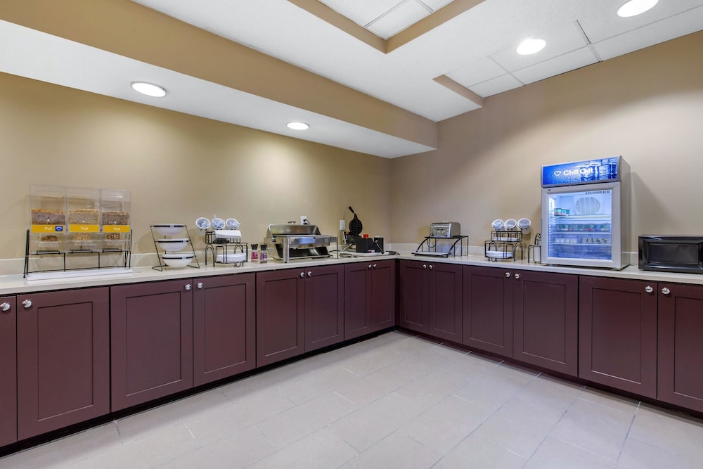 Comfort Inn & Suites SW Houston Sugarland 10/55