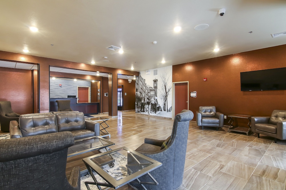Cobblestone Inn & Suites at UW Stout Downtown Menomonie 44/54