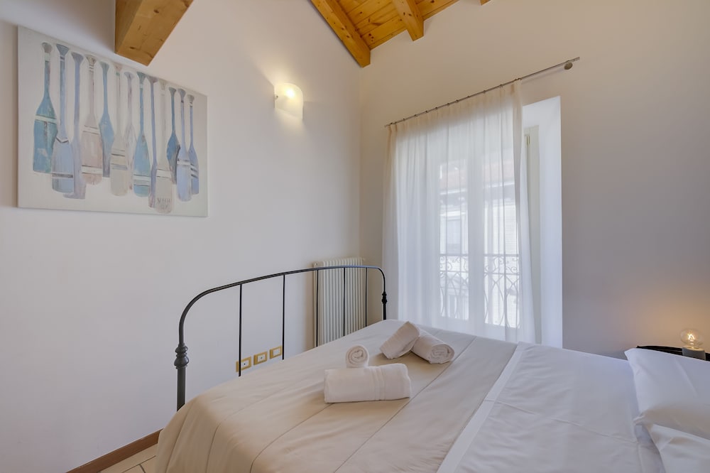 1 Bedroom, City, Apartment, Single Bed