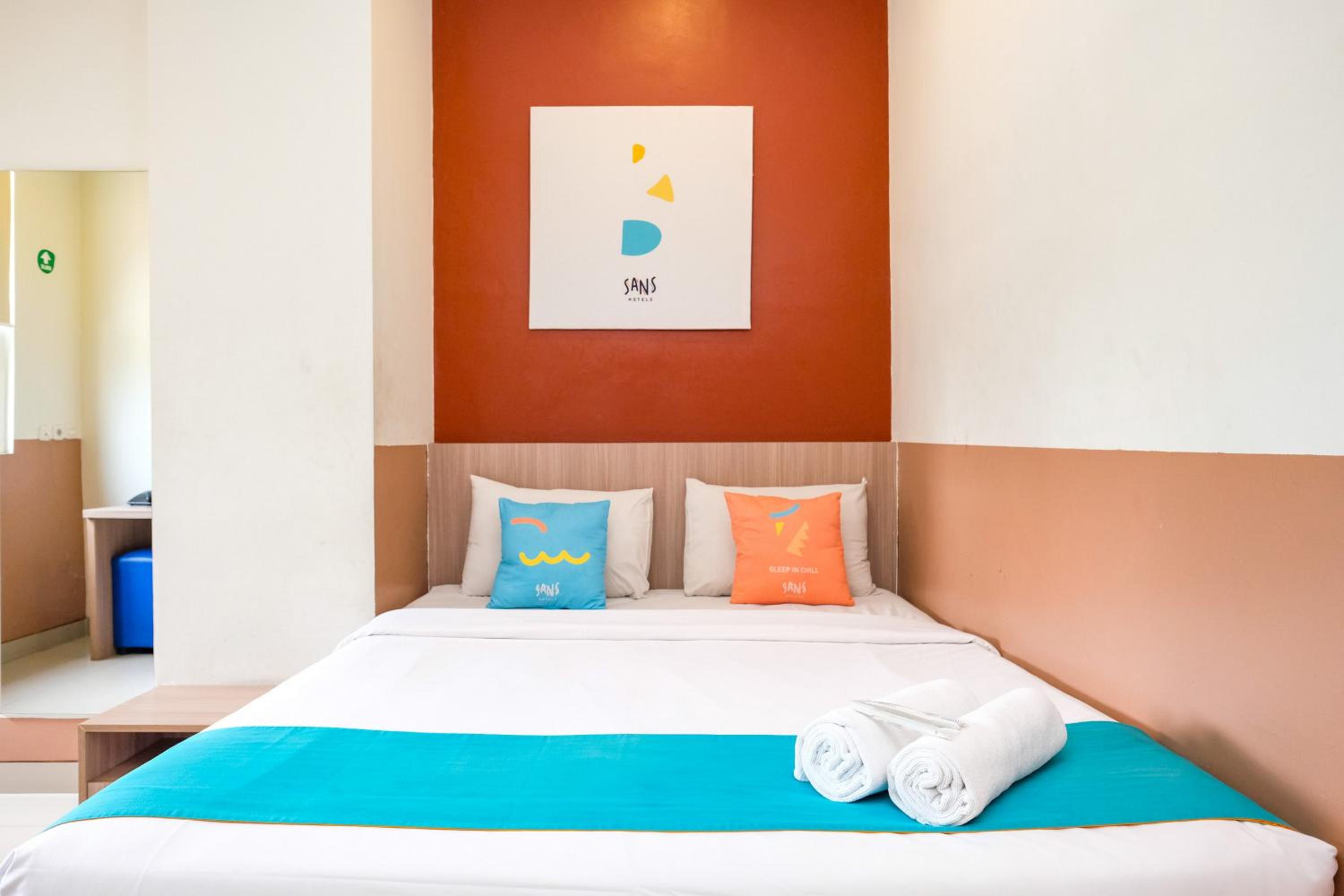 Sans Hotel Rajawali Surabaya 30/68