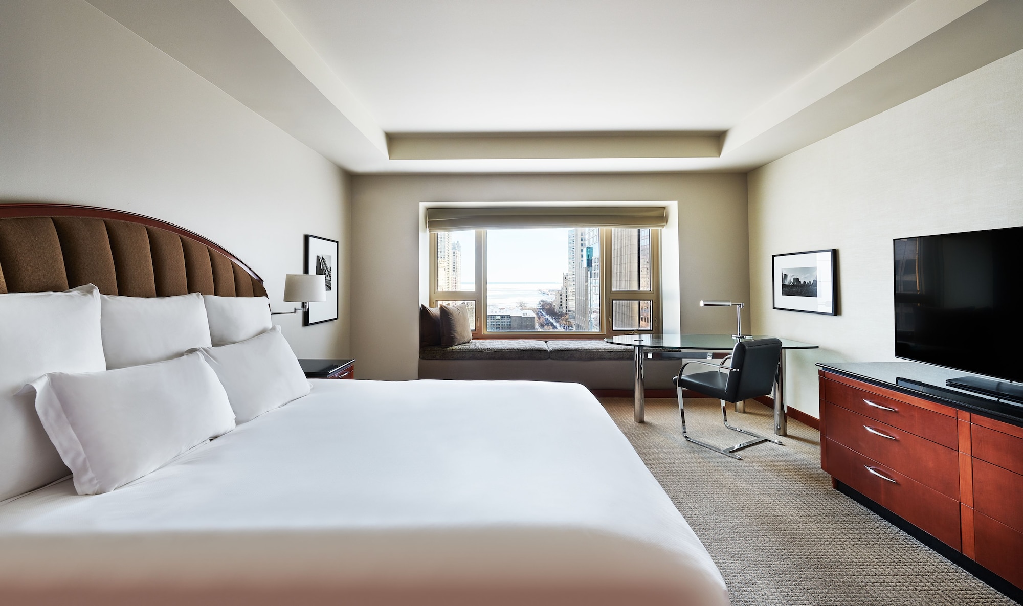 WATER, KING BED, TOWER VIEW