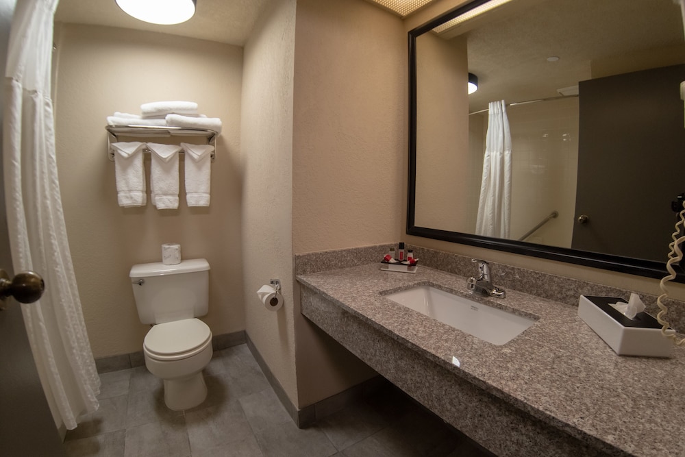 Baymont by Wyndham Shakopee 48/50