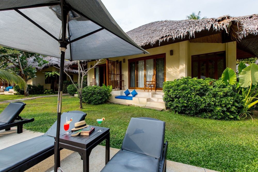 Bangsak Village - Adults Only 67/71