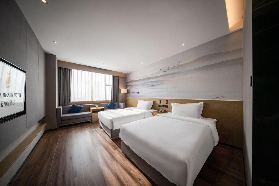 Smart, Twin Beds, City View, Sofa