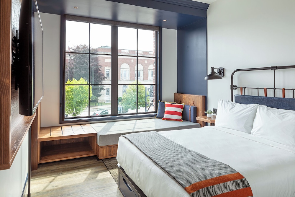 Room, Queen Bed, Accessible