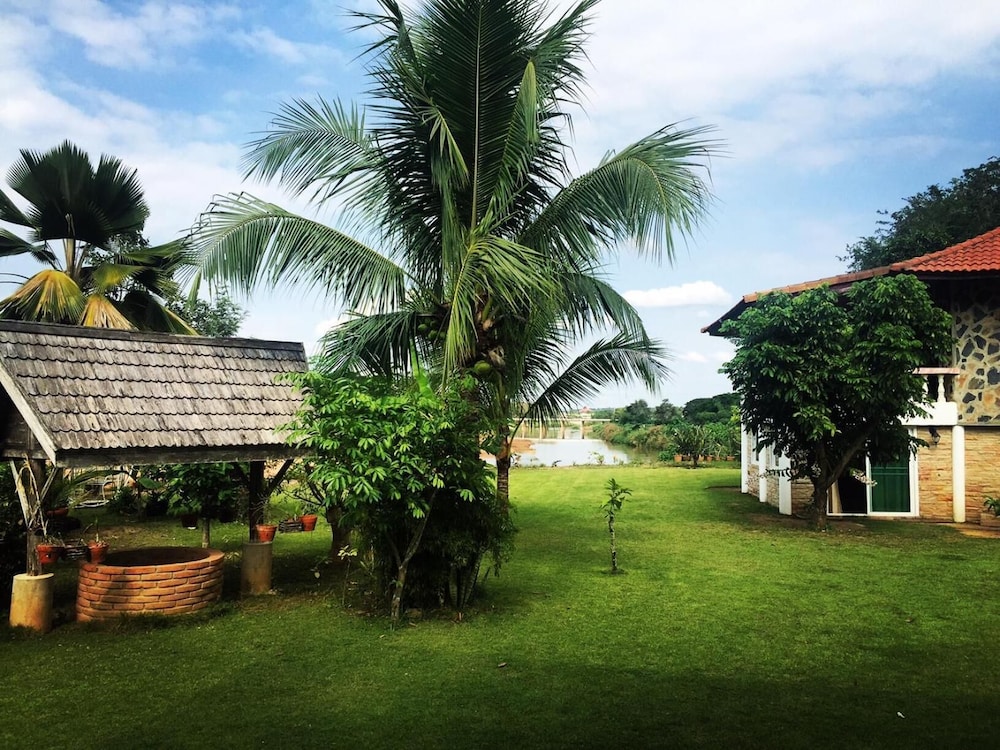 Ban Rim Nam Riverside Resort 25/32