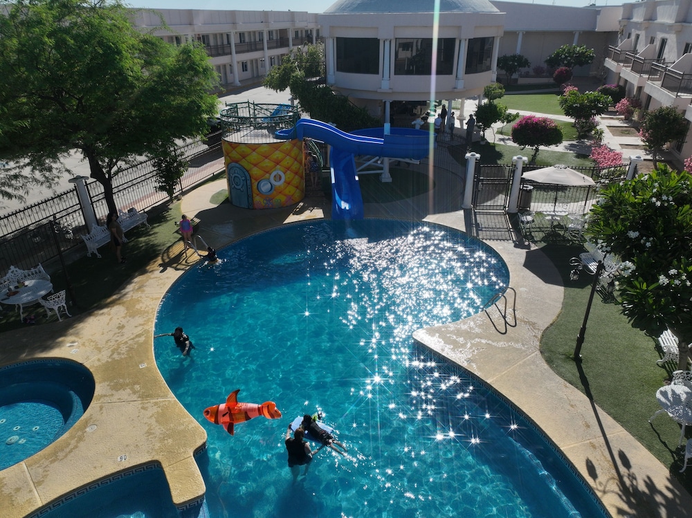 Hotel Santorian 46/57