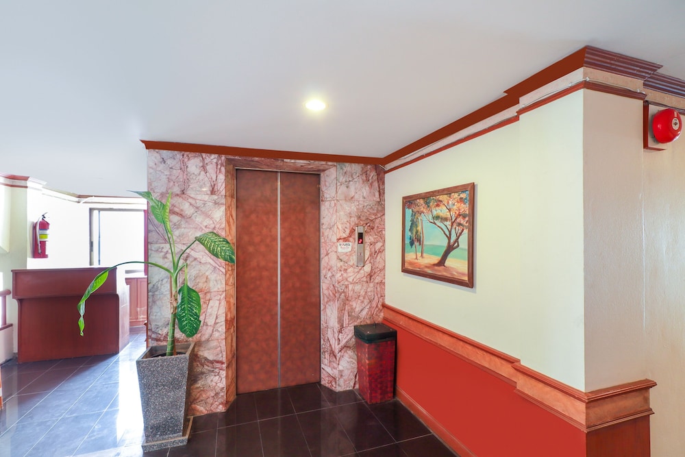 Suan Dok Kaew Hotel 12/38