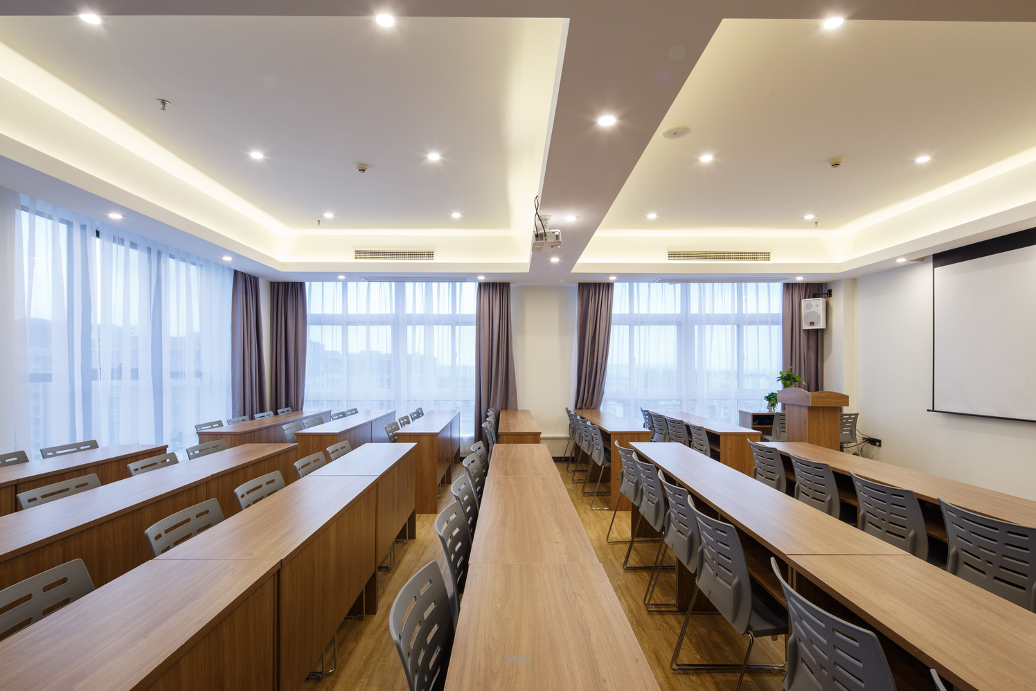 7 Days Premium (Chongqing Liangping People's Square Center) 25/35
