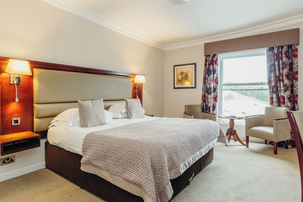 SUPERIOR, DOUBLE OR TWIN BED, SEA VIEW