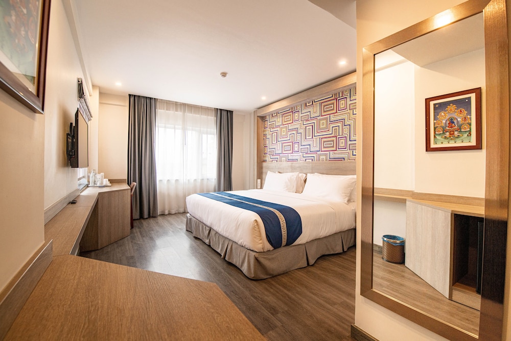 Mila Hotel 35/86