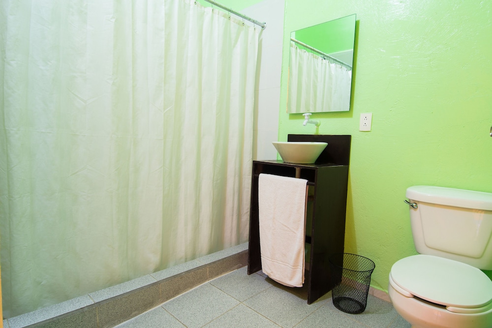 Amigo Suites Hotel 16/43