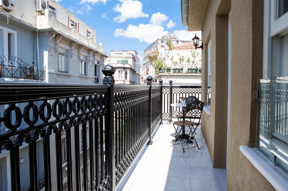 Meroddi Pera Hotel 7/46
