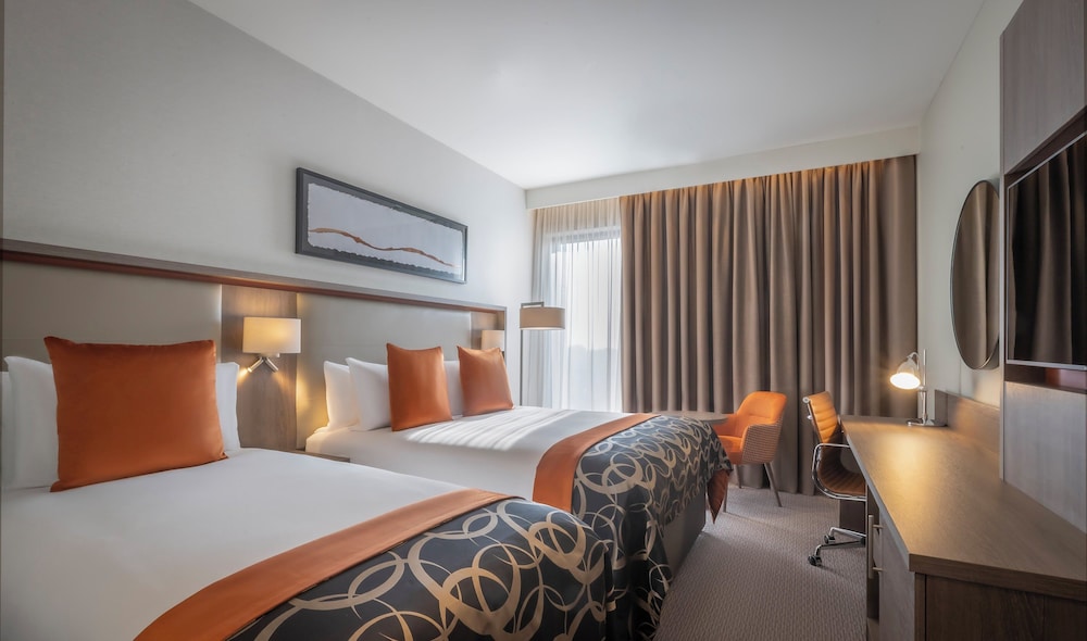 DELUXE, SINGLE, DOUBLE BED
