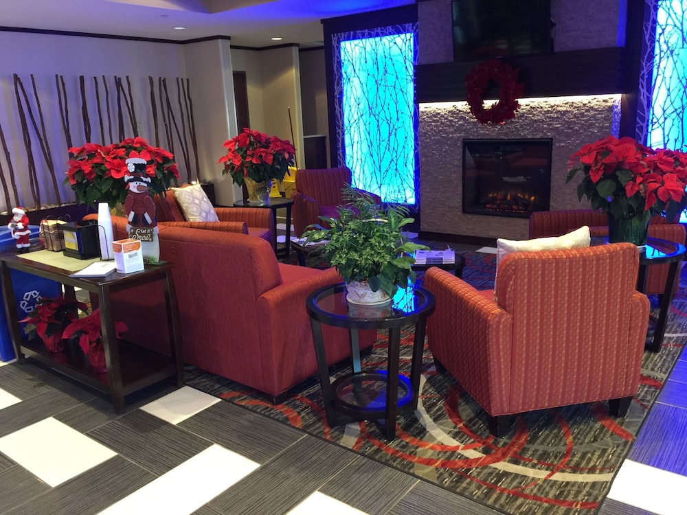 Comfort Suites Uniontown, PA 37/44